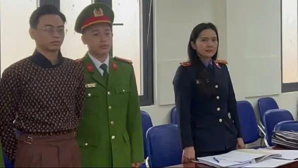 Bắt tạm giam 'tổng tài' chỉ đạo đánh người tại quán cà phê